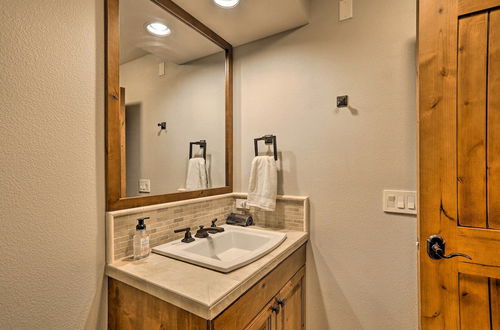 Photo 3 - Luxury Mccall Condo 1/2 Mi to Payette Lake