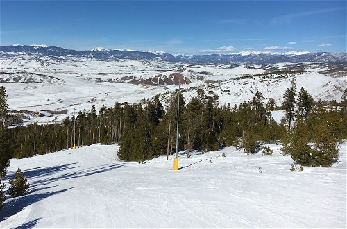Foto 33 - Ski-in/ski-out Granby Ranch Escape With Balcony