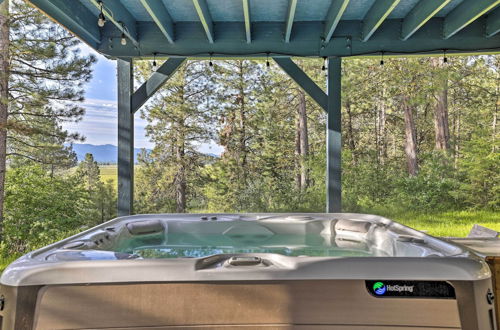 Photo 29 - Private Cascade Cabin With Hot Tub & Fire Pit