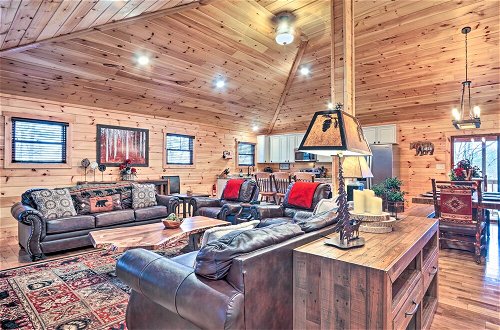 Photo 8 - Luxe Cabin w/ Hot Tub, Theater, Pool Table, Arcade