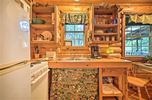 Photo 4 - Cozy Davis Cabin w/ Deck - Nestled by Honey Creek