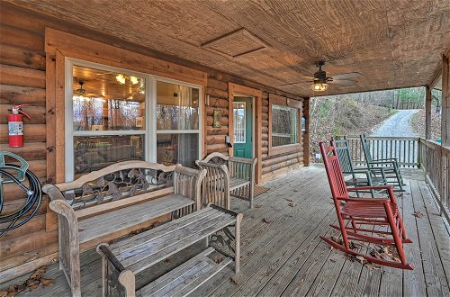 Foto 22 - Cozy Deer Glen' Cabin w/ Private Hot Tub & Porch