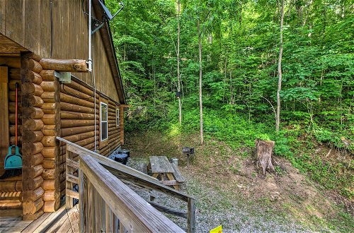 Foto 5 - Cozy Deer Glen' Cabin w/ Private Hot Tub & Porch