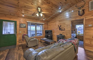 Photo 1 - Cozy Deer Glen' Cabin w/ Private Hot Tub & Porch