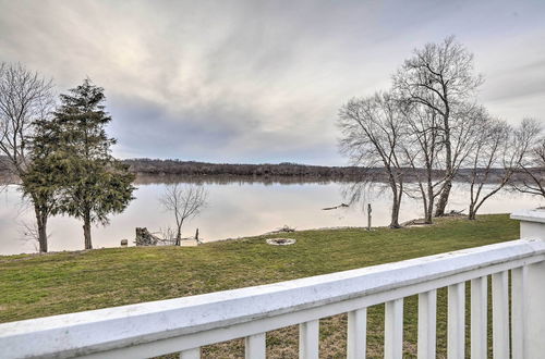 Photo 10 - Waterfront Vacation Rental Near Louisville