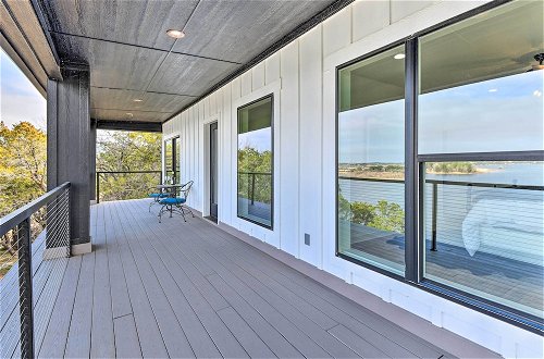 Foto 34 - Luxury Lake Granbury Cliffside Home w/ Deck