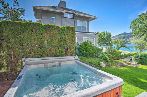 Photo 15 - Modern Retreat w/ Hot Tub - Steps to Lake Chelan