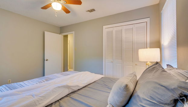 Lovely Little Rock Home w/ Fire Pit & Yard - Photo 4