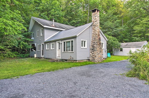 Photo 12 - Ludlow Home w/ Hot Tub, Near Okemo Resort