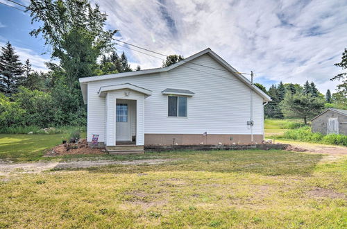 Photo 5 - Cozy Central Lake Cottage ~ 3 Mi to Lake Michigan