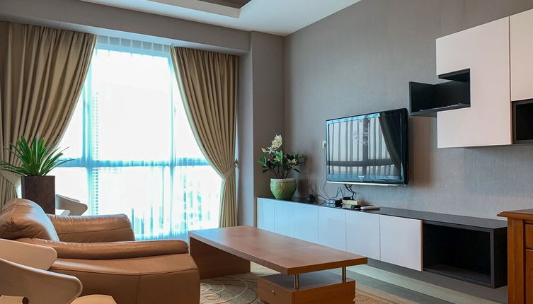 Photo 1 - Spacious And Comfy 3Br Gandaria Heights Apartment