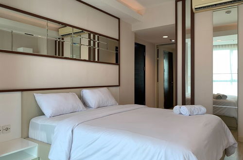 Foto 5 - Spacious And Comfy 3Br Gandaria Heights Apartment