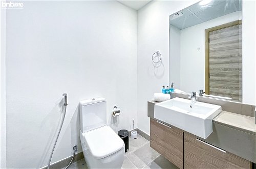 Photo 10 - ST-BloomTower-805 by bnbme homes