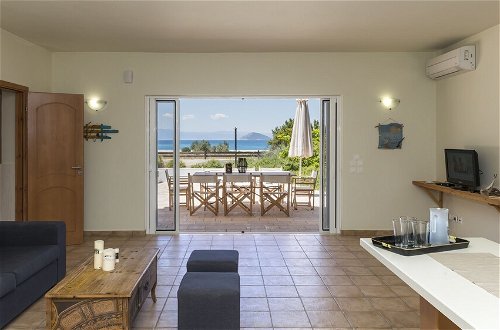 Foto 8 - Porto Aqua Vista - Premium Seaside Villa w Pool