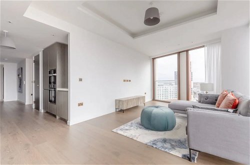 Photo 23 - Luxurious 3 Bedroom Flat by the River Thames - Vauxhall