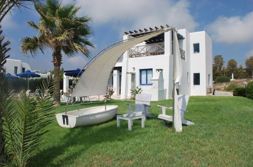 Foto 72 - Sea Front Villa With Private Heated Pool, Quiet Area Paphos 322