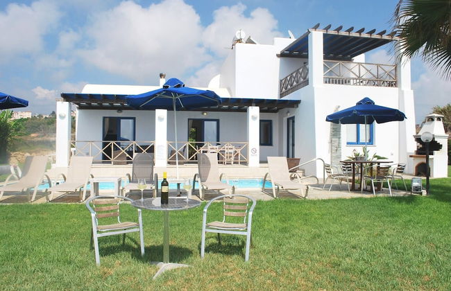 Sea Front Villa, Heated Private Pool, Amazing Location Paphos 323 - Photo 78