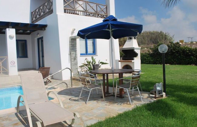 Sea Front Villa With Private Heated Pool, Quiet Area Paphos 322 - Photo 67