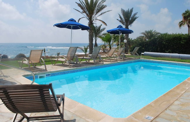 Sea Front Villa, Heated Private Pool, Amazing Location Paphos 323 - Photo 53