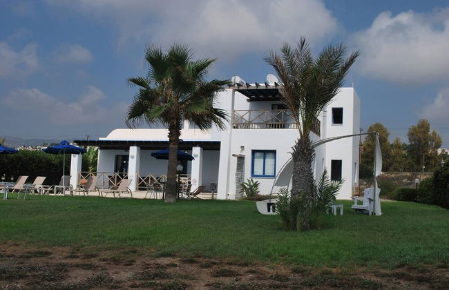 Sea Front Villa With Private Heated Pool, Quiet Area Paphos 322 - Photo 77