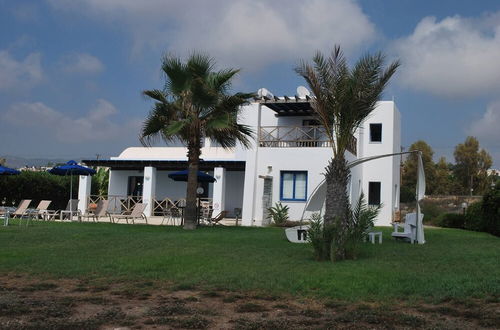 Foto 77 - Sea Front Villa With Private Heated Pool, Quiet Area Paphos 322