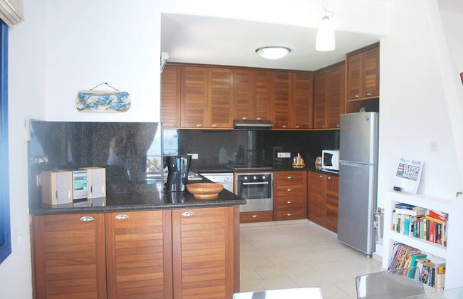 Sea Front Villa With Private Heated Pool, Quiet Area Paphos 322 - Photo 10