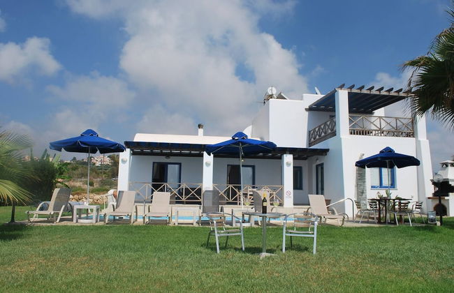 Sea Front Villa With Private Heated Pool, Quiet Area Paphos 322 - Photo 66