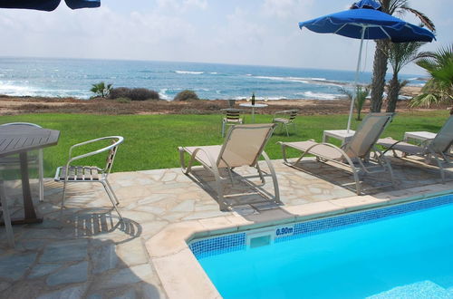 Foto 29 - Sea Front Villa With Private Heated Pool, Quiet Area Paphos 322