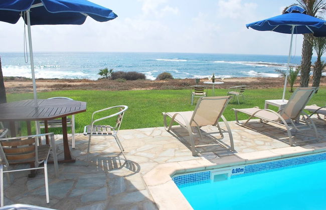 Sea Front Villa, Heated Private Pool, Amazing Location Paphos 323 - Photo 59