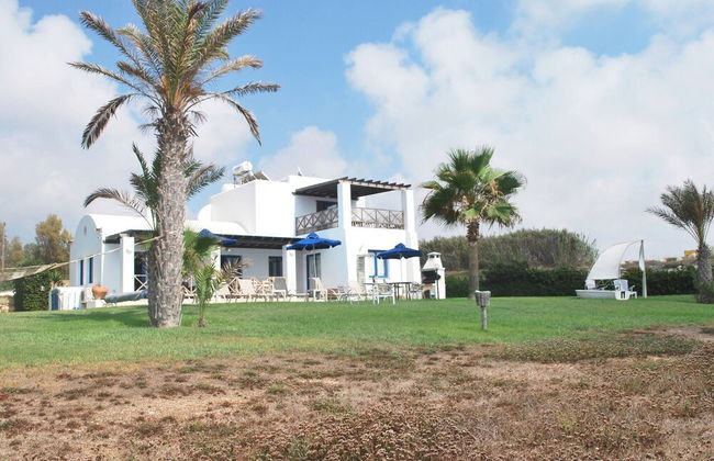Sea Front Villa With Private Heated Pool, Quiet Area Paphos 322 - Photo 73