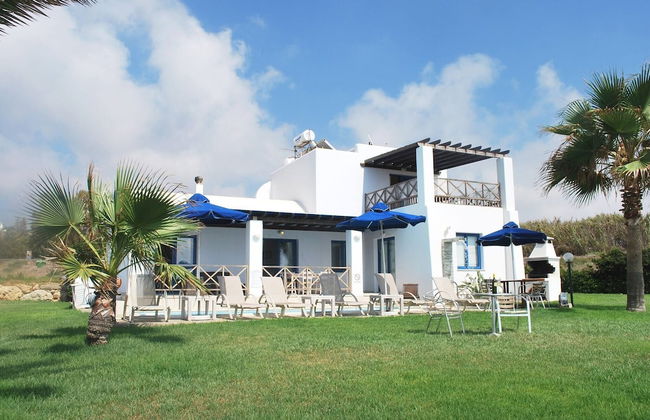 Sea Front Villa, Heated Private Pool, Amazing Location Paphos 323 - Photo 76