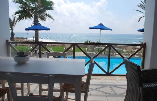 Sea Front Villa With Private Heated Pool, Quiet Area Paphos 322 - Photo 71