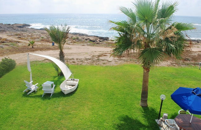 Sea Front Villa, Heated Private Pool, Amazing Location Paphos 323 - Photo 69