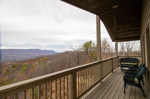 Photo 29 - 4BR Mountain View Cabin