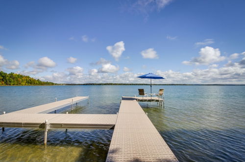 Photo 19 - Lakefront Paradise With Private Boat Dock & Patio