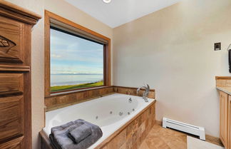 Photo 2 - Kenai Vacation Rental w/ Volcano & Glacier Views