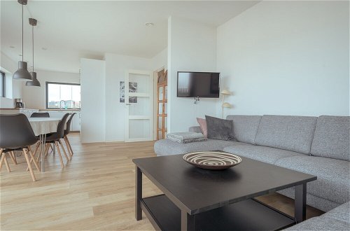 Photo 16 - New Stylish 3Br Apartment | City And Mountain View