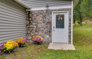 Photo 2 - Pet-friendly Honeoye Cottage Rental: Walk to Lake