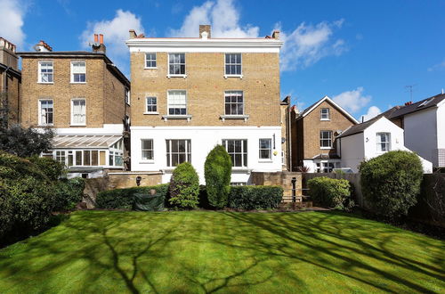 Photo 19 - Perfect Pied-a-terre in Clapham by Underthedoormat