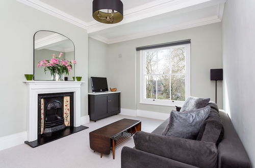 Photo 11 - Perfect Pied-a-terre in Clapham by Underthedoormat