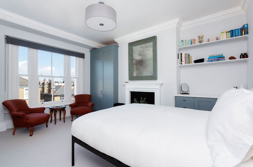 Photo 4 - Perfect Pied-a-terre in Clapham by Underthedoormat