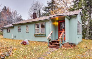 Photo 2 - Charming Watersmeet Cabin w/ Dock on Kitty Island