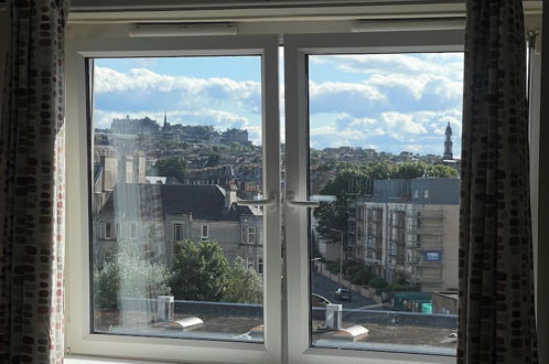 Foto 9 - Lovely 2-bed Apartment in Edinburgh