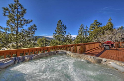 Photo 1 - Views at Wolf Lodge by Avantstay Magnificent Views w/ Hot Tub & Sauna