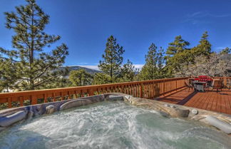 Photo 1 - Views at Wolf Lodge by Avantstay Magnificent Views w/ Hot Tub & Sauna