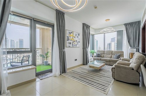 Photo 15 - Luxury Condo With Burj Khalifa and Fountain Views