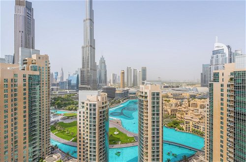 Foto 33 - Luxury Condo With Burj Khalifa and Fountain Views