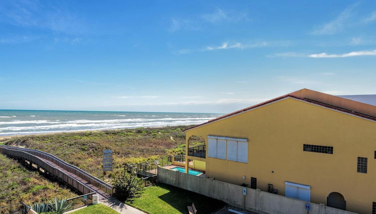 Photo 1 - Beachfront Condo With Pool, hot tub & Sundeck