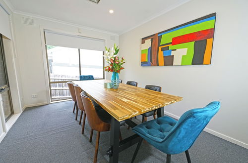 Photo 9 - Maroondah 3BR Brick House