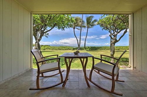 Foto 13 - Oceanfront Molokai Condo w/ Pool & Grills